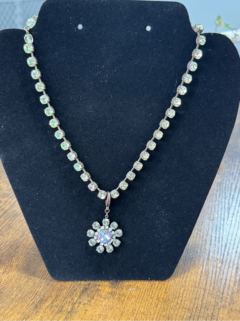 Sabika London Style Crystal Flower  Necklace W/detachable pendant